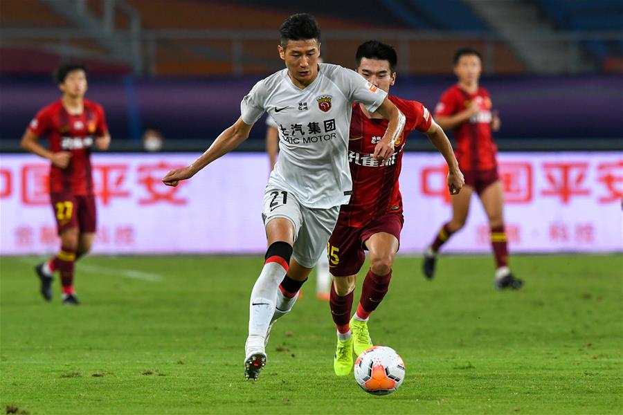 上海上港在客场不敌河北华夏幸福，遭遇颓势